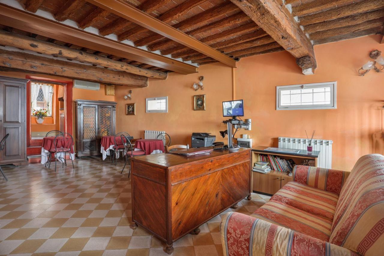 Antica Residenza Santa Chiara -City Center ルッカ エクステリア 写真