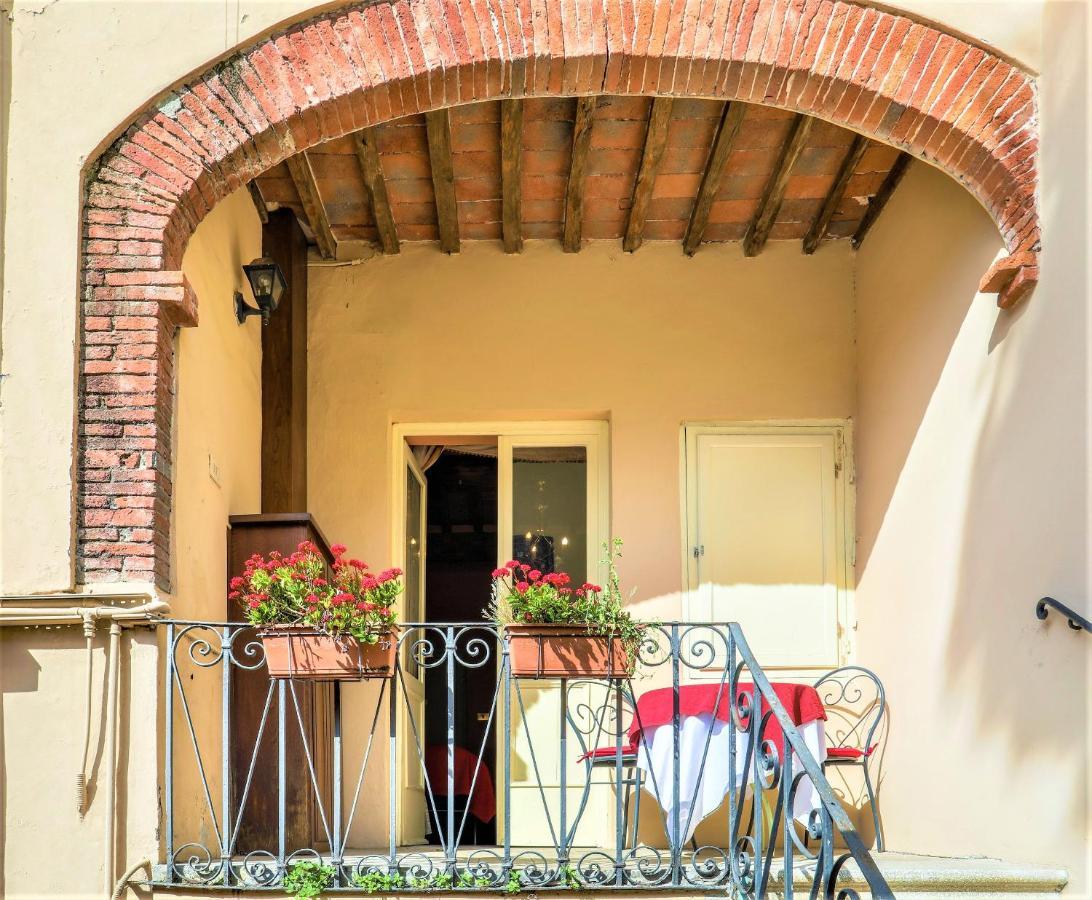 Antica Residenza Santa Chiara -City Center ルッカ エクステリア 写真