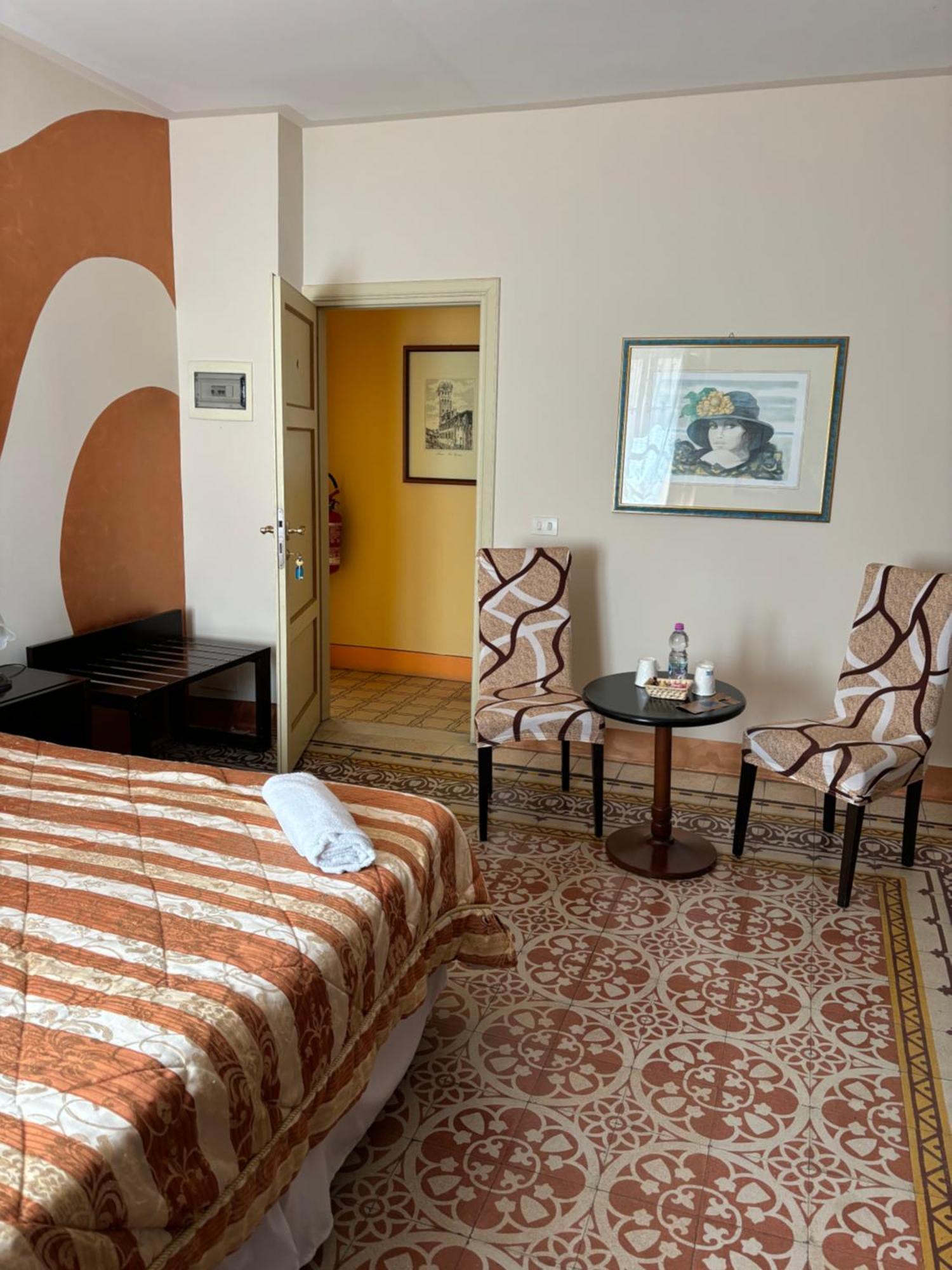 Antica Residenza Santa Chiara -City Center ルッカ エクステリア 写真