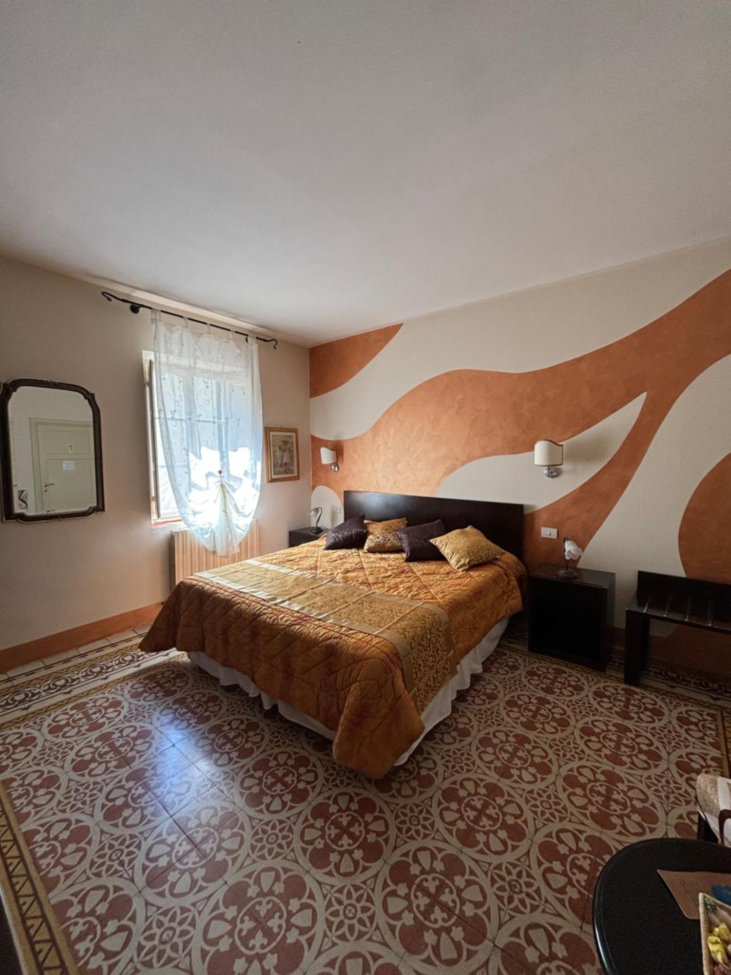 Antica Residenza Santa Chiara -City Center ルッカ エクステリア 写真