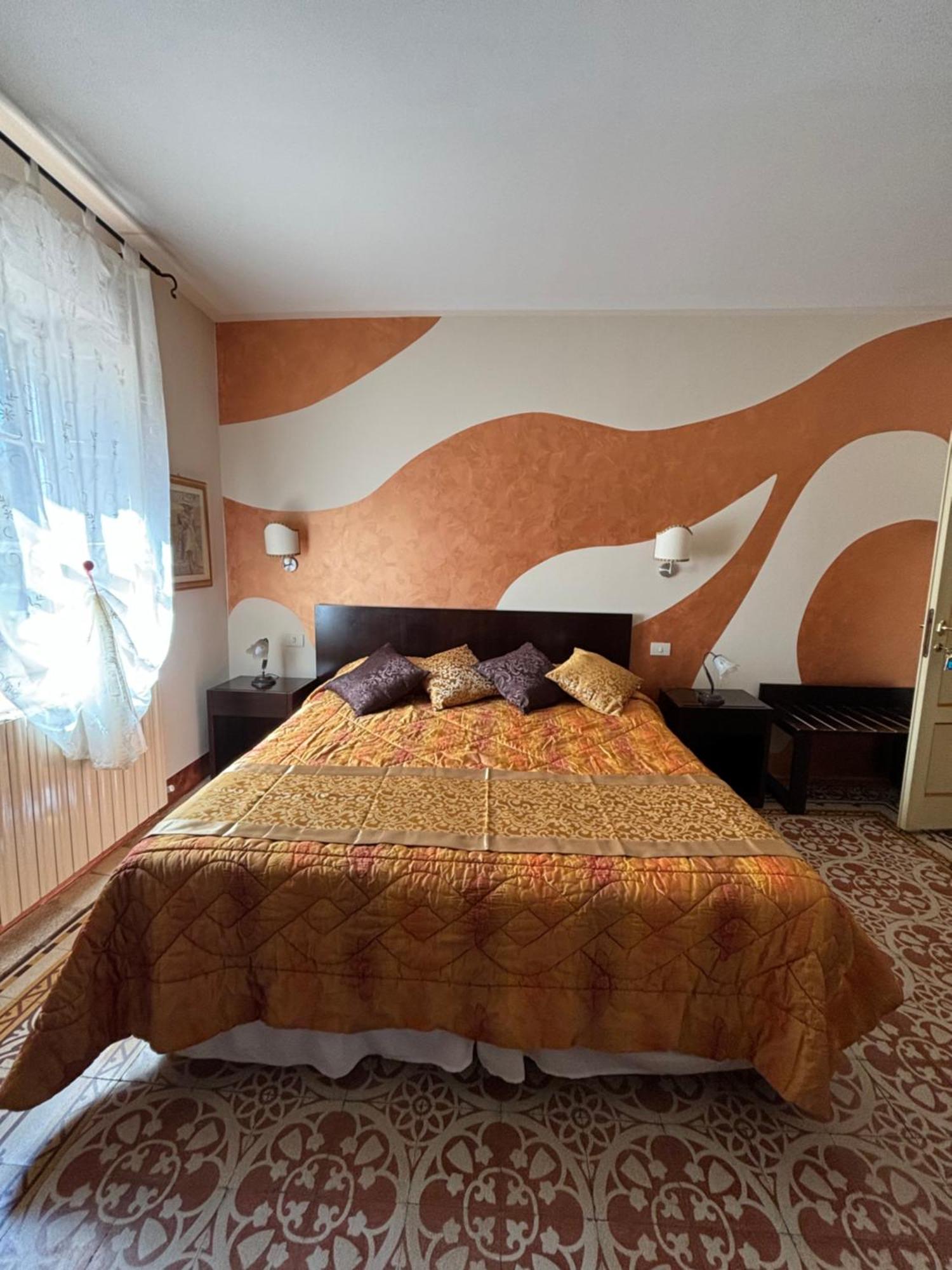 Antica Residenza Santa Chiara -City Center ルッカ エクステリア 写真