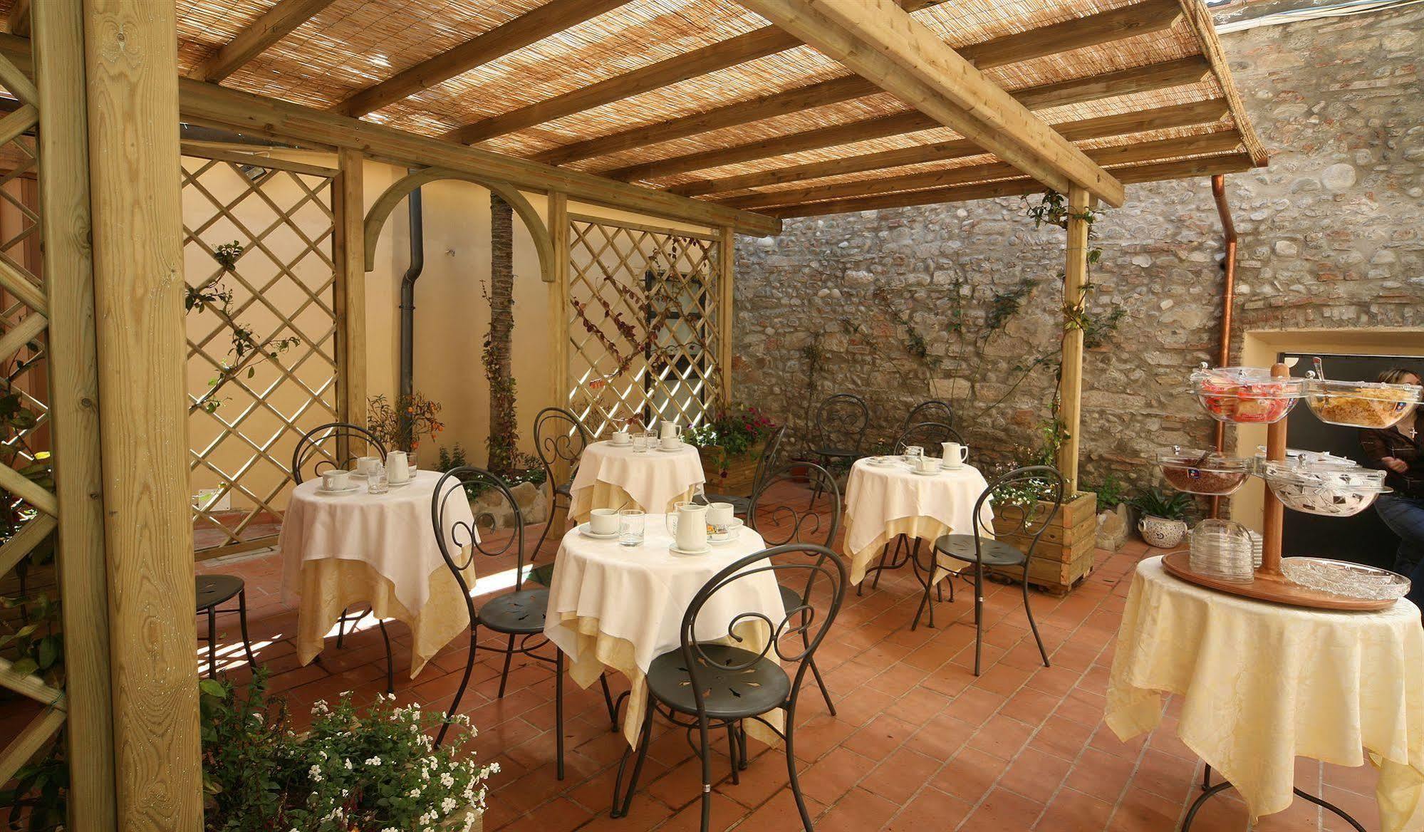 Antica Residenza Santa Chiara -City Center ルッカ エクステリア 写真